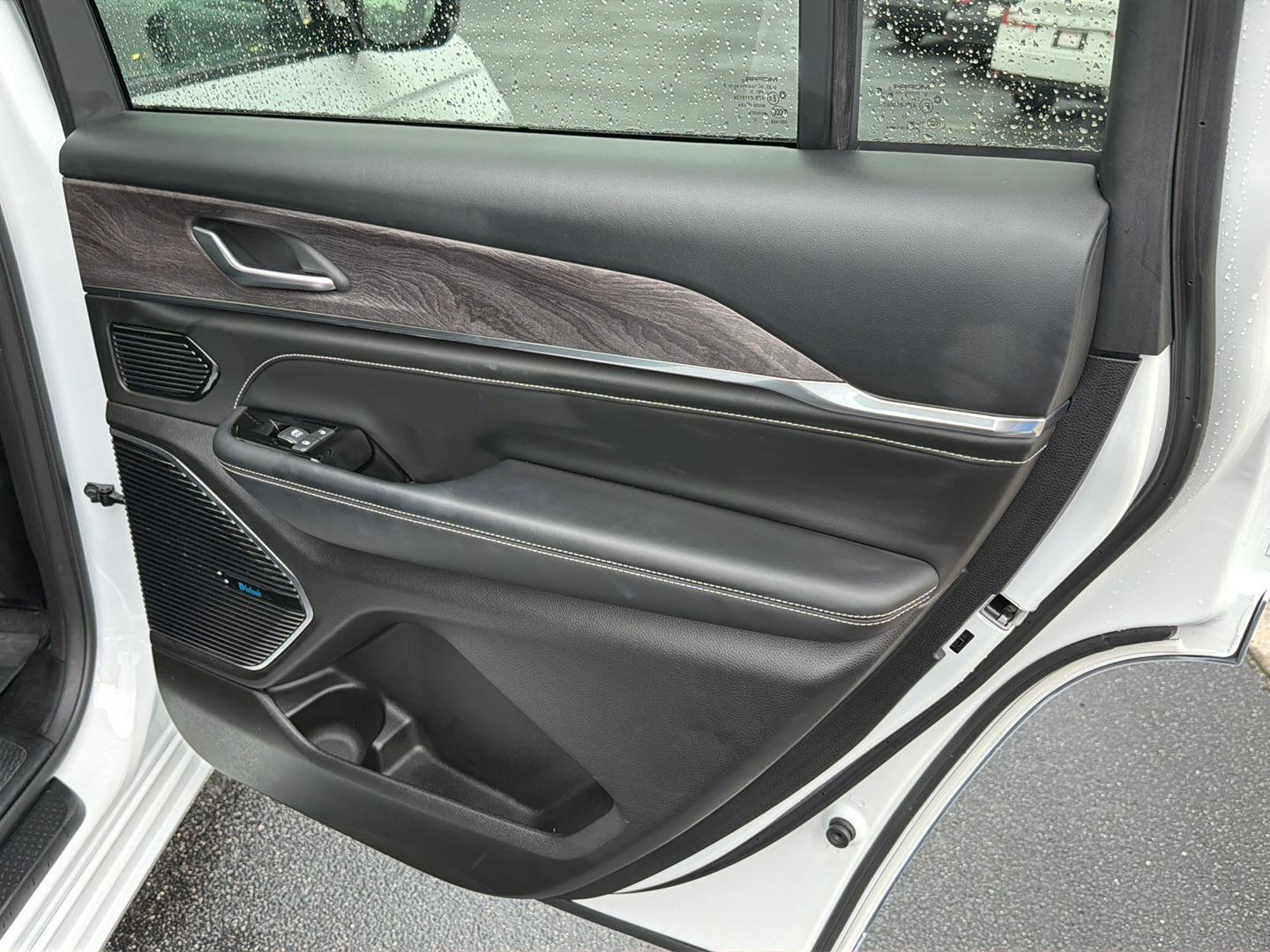 Used 2023 Jeep Grand Cherokee L SUV