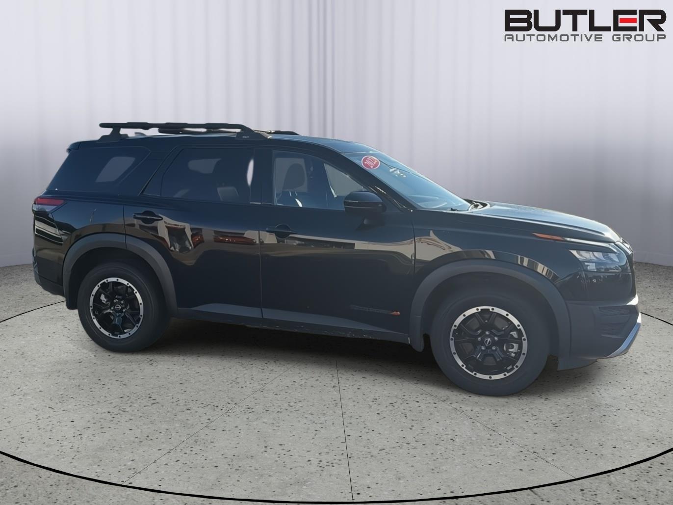 Used 2023 Nissan Pathfinder SUV