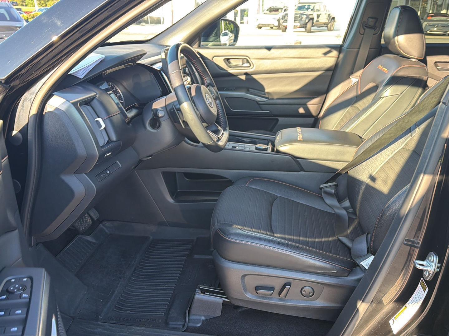 Used 2023 Nissan Pathfinder SUV