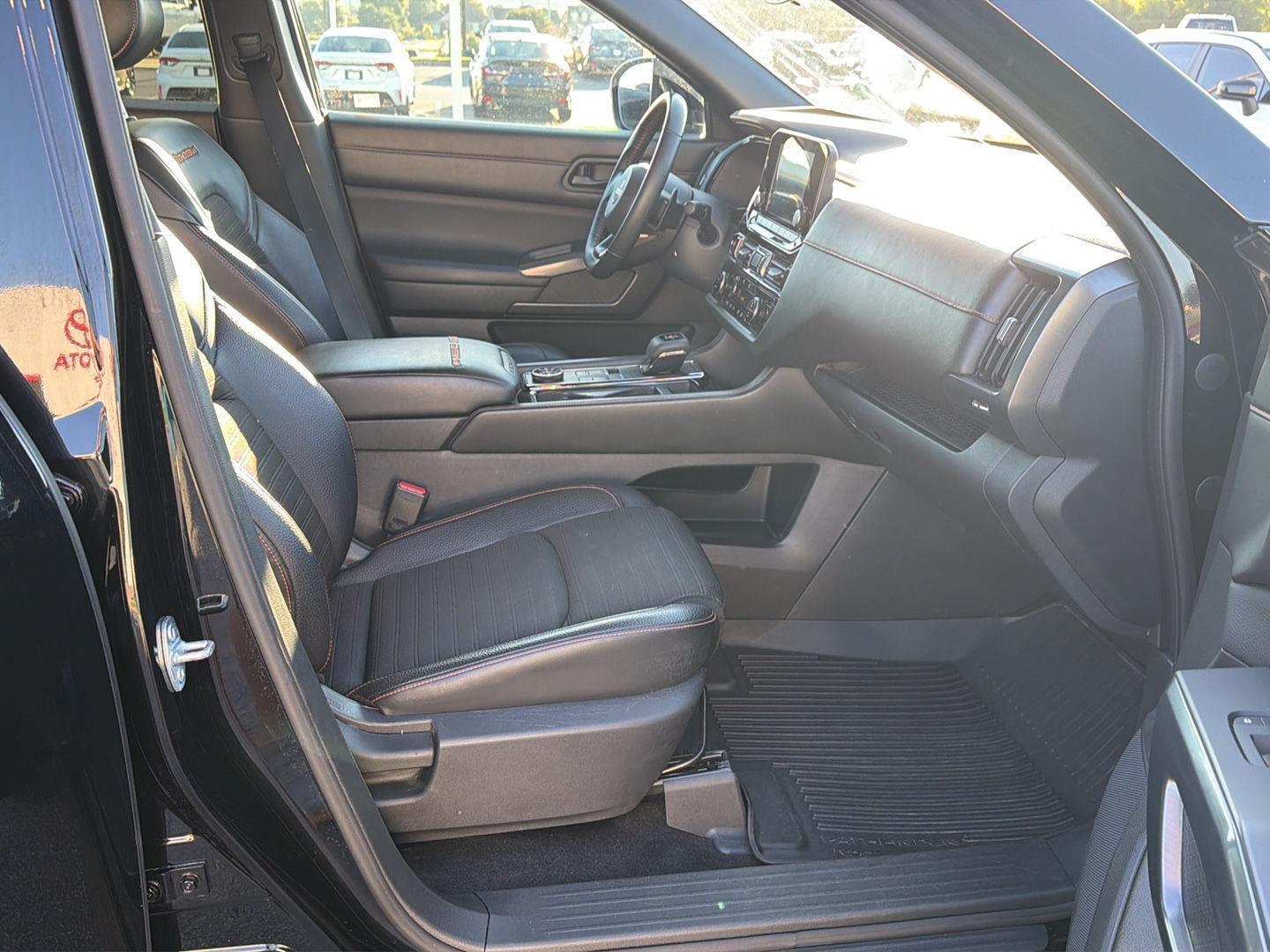 Used 2023 Nissan Pathfinder SUV