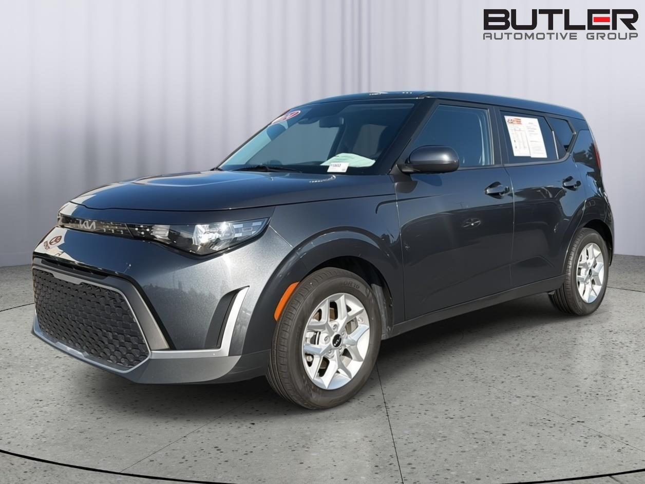  2024 Kia Soul LX FWD   