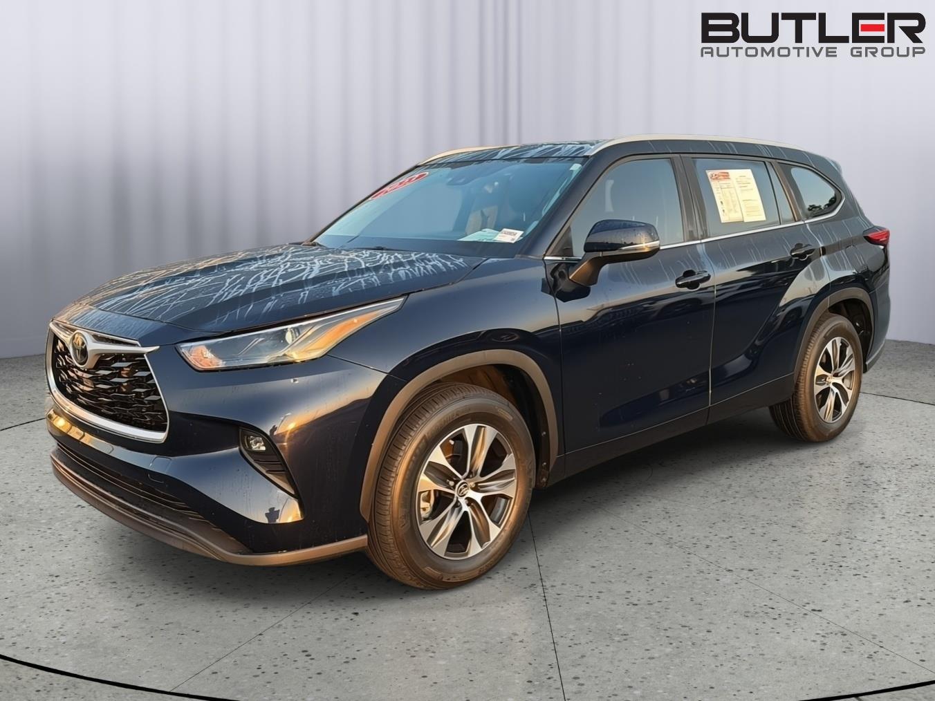 Used 2023 Toyota Highlander SUV