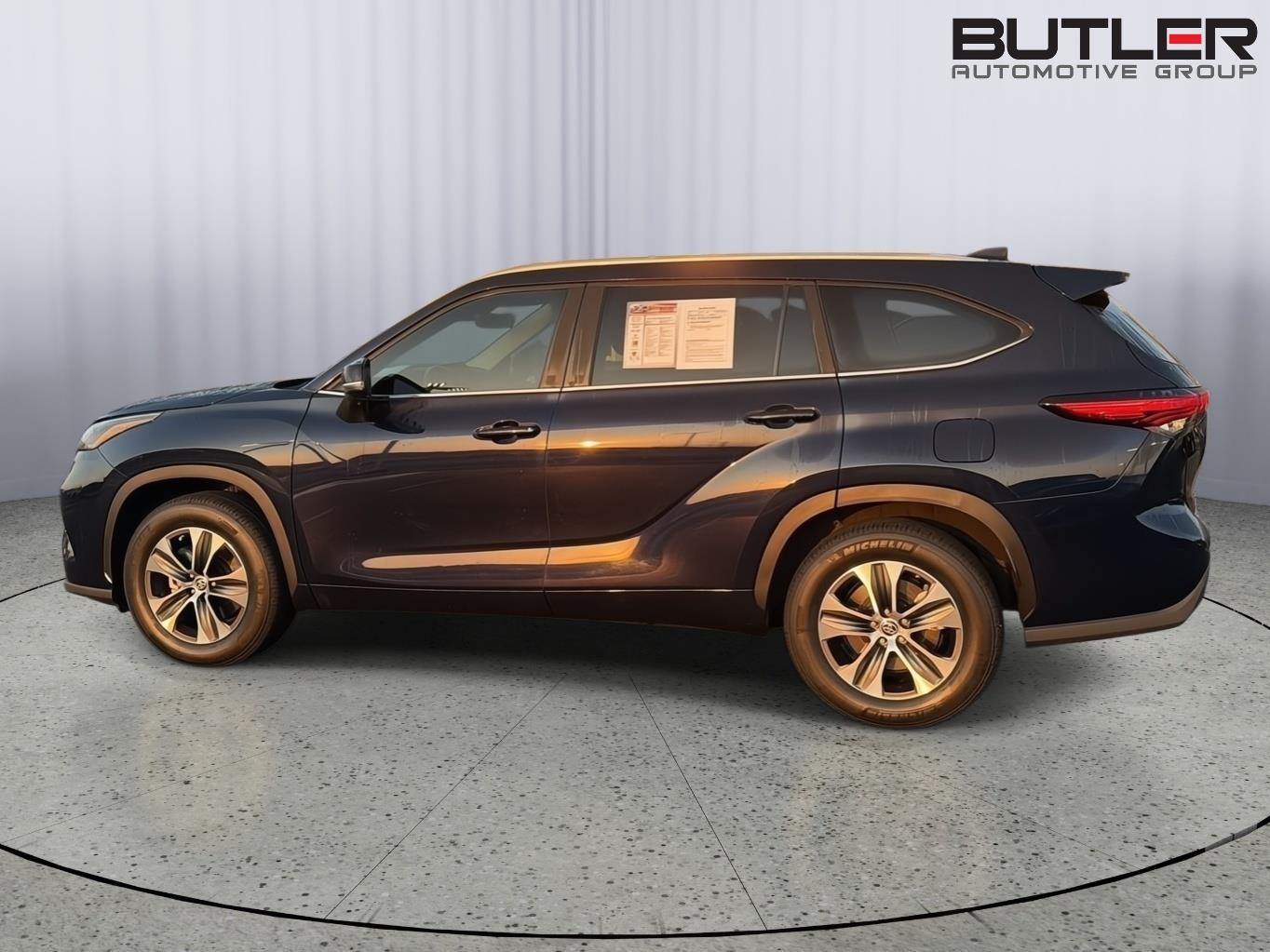 Used 2023 Toyota Highlander SUV