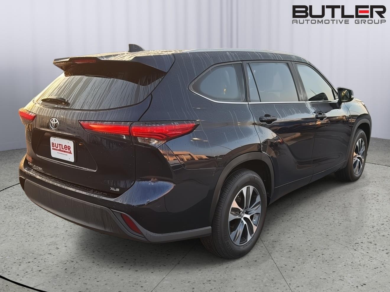Used 2023 Toyota Highlander SUV