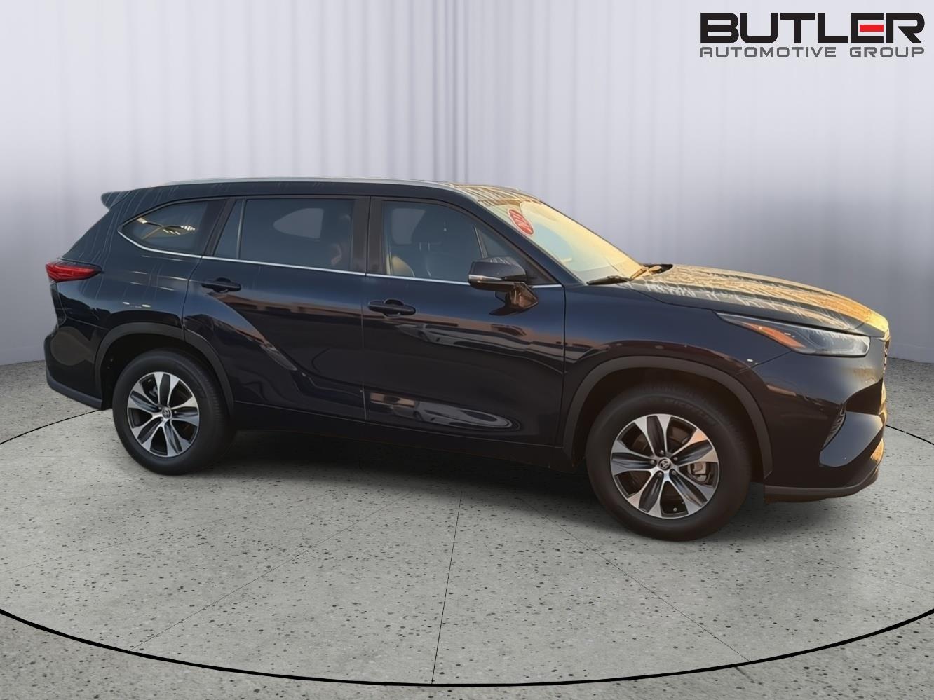 Used 2023 Toyota Highlander SUV