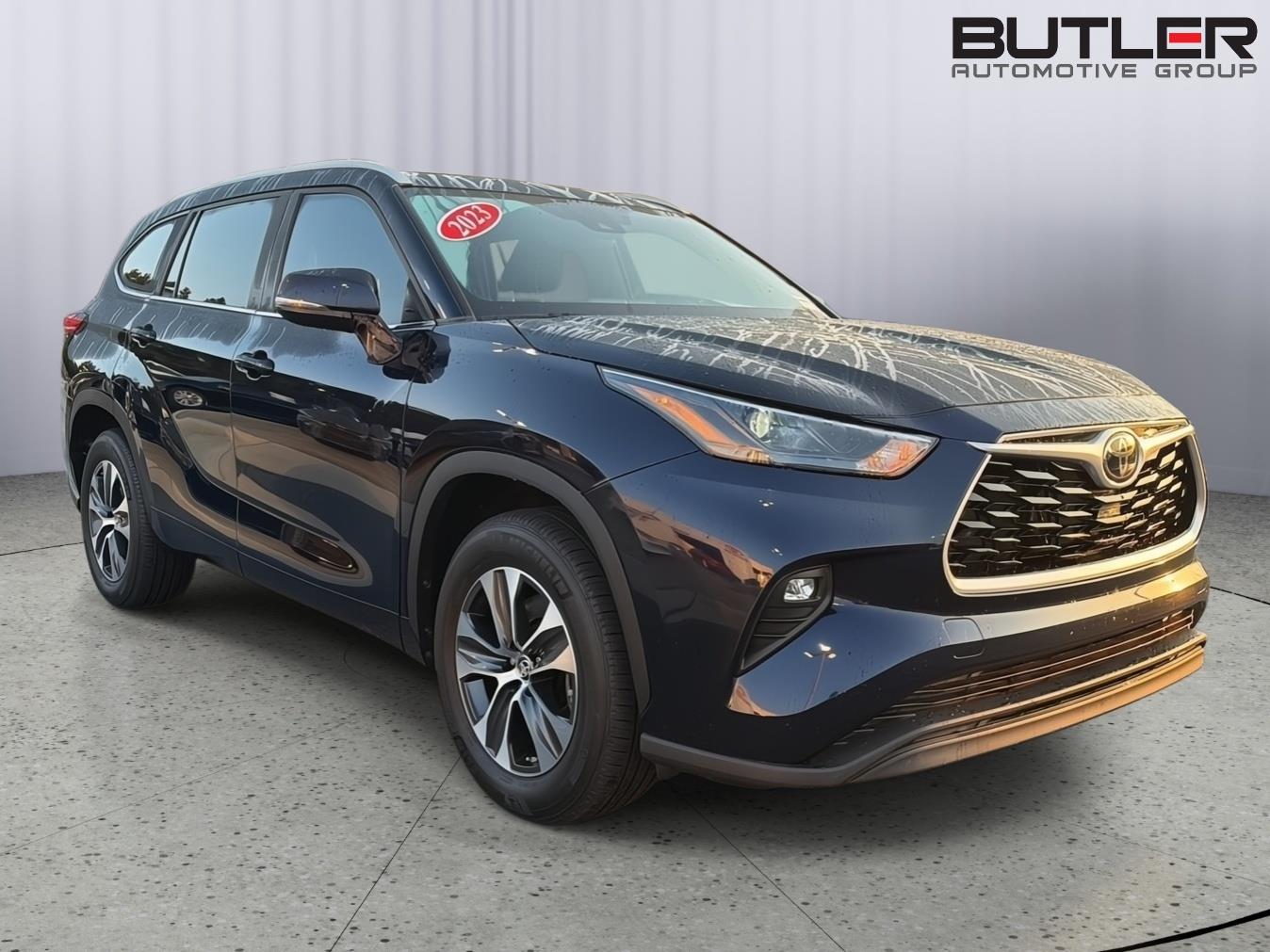 Used 2023 Toyota Highlander SUV