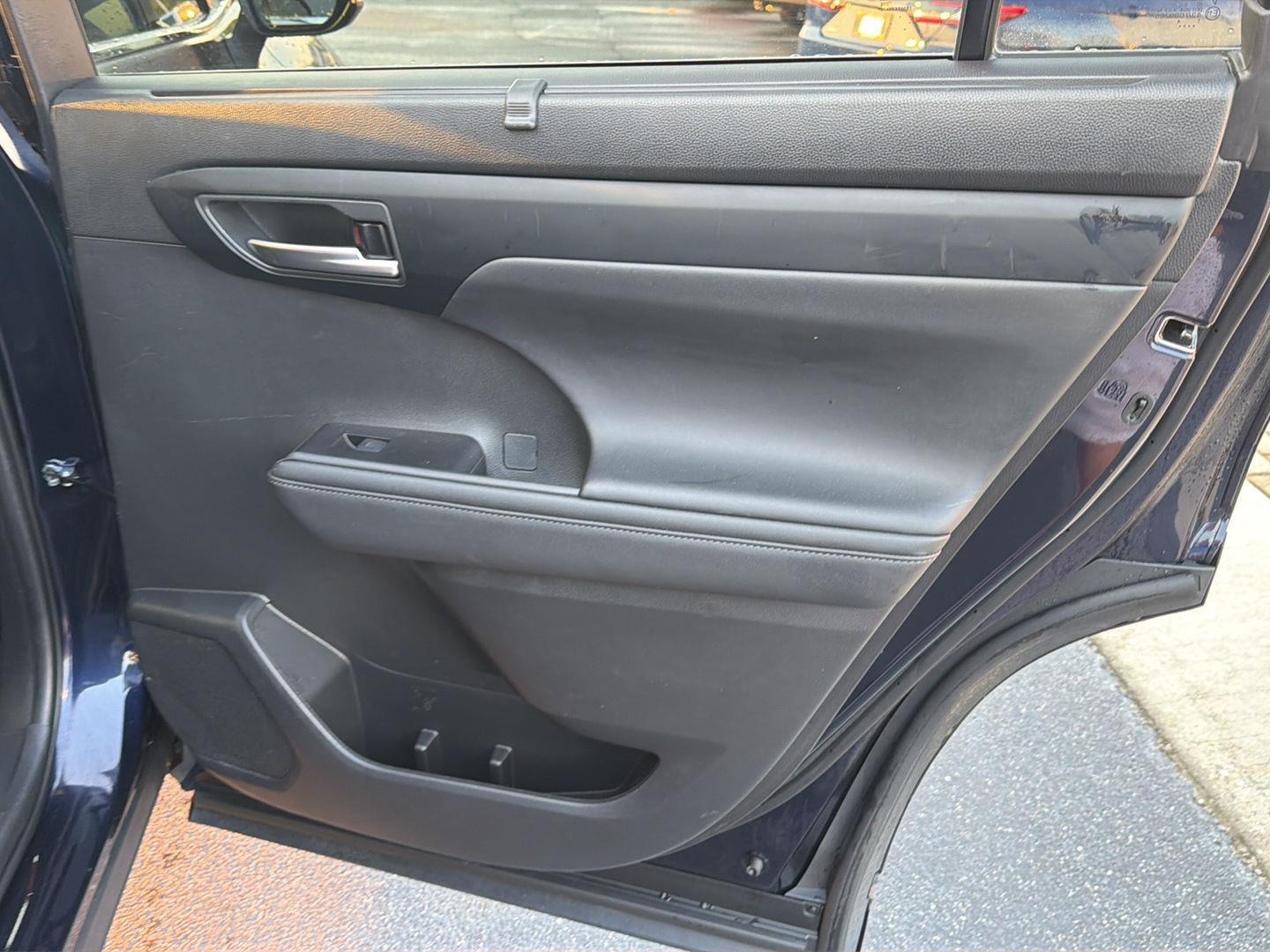 Used 2023 Toyota Highlander SUV
