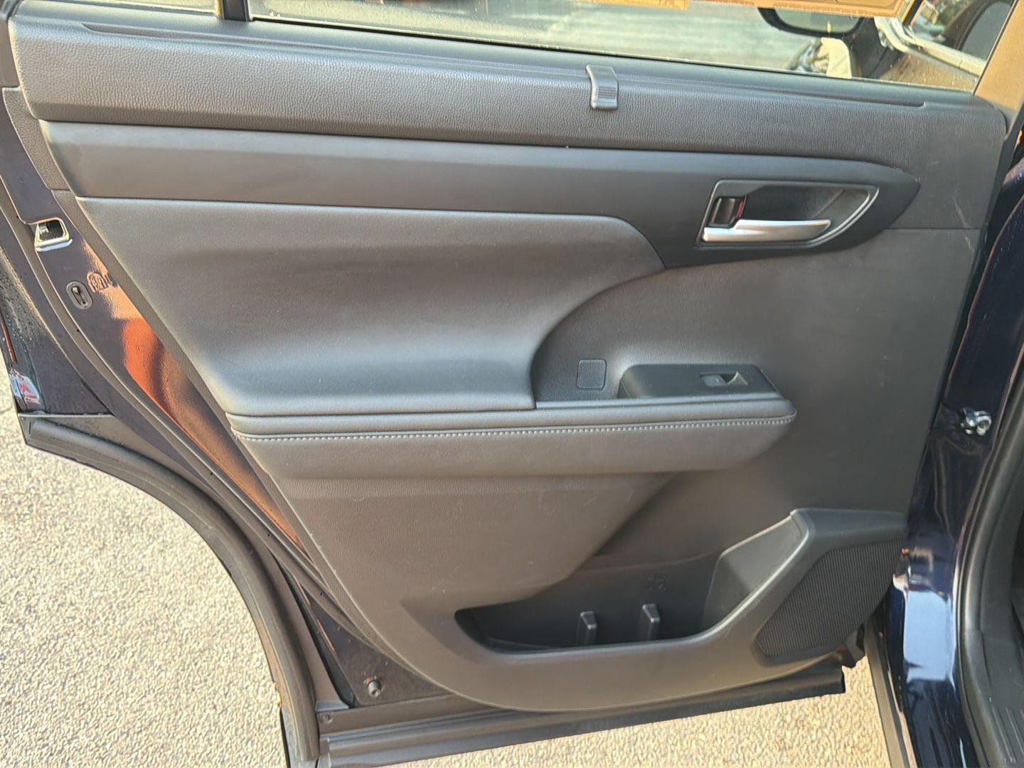 Used 2023 Toyota Highlander SUV