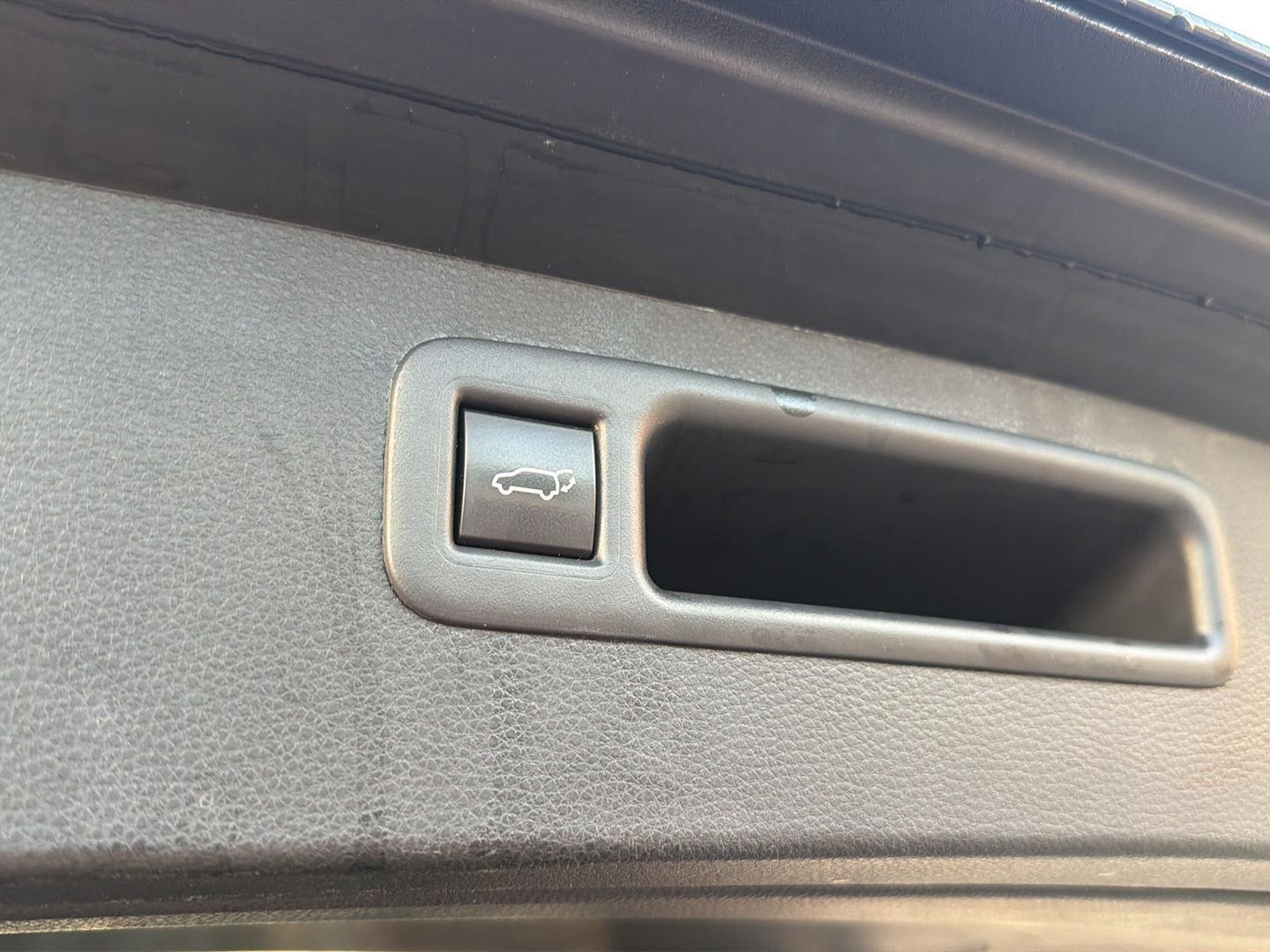 Used 2023 Toyota Highlander SUV