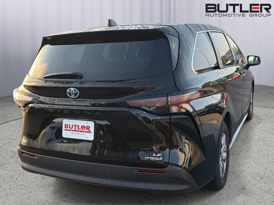 Used 2023 Toyota Sienna Van
