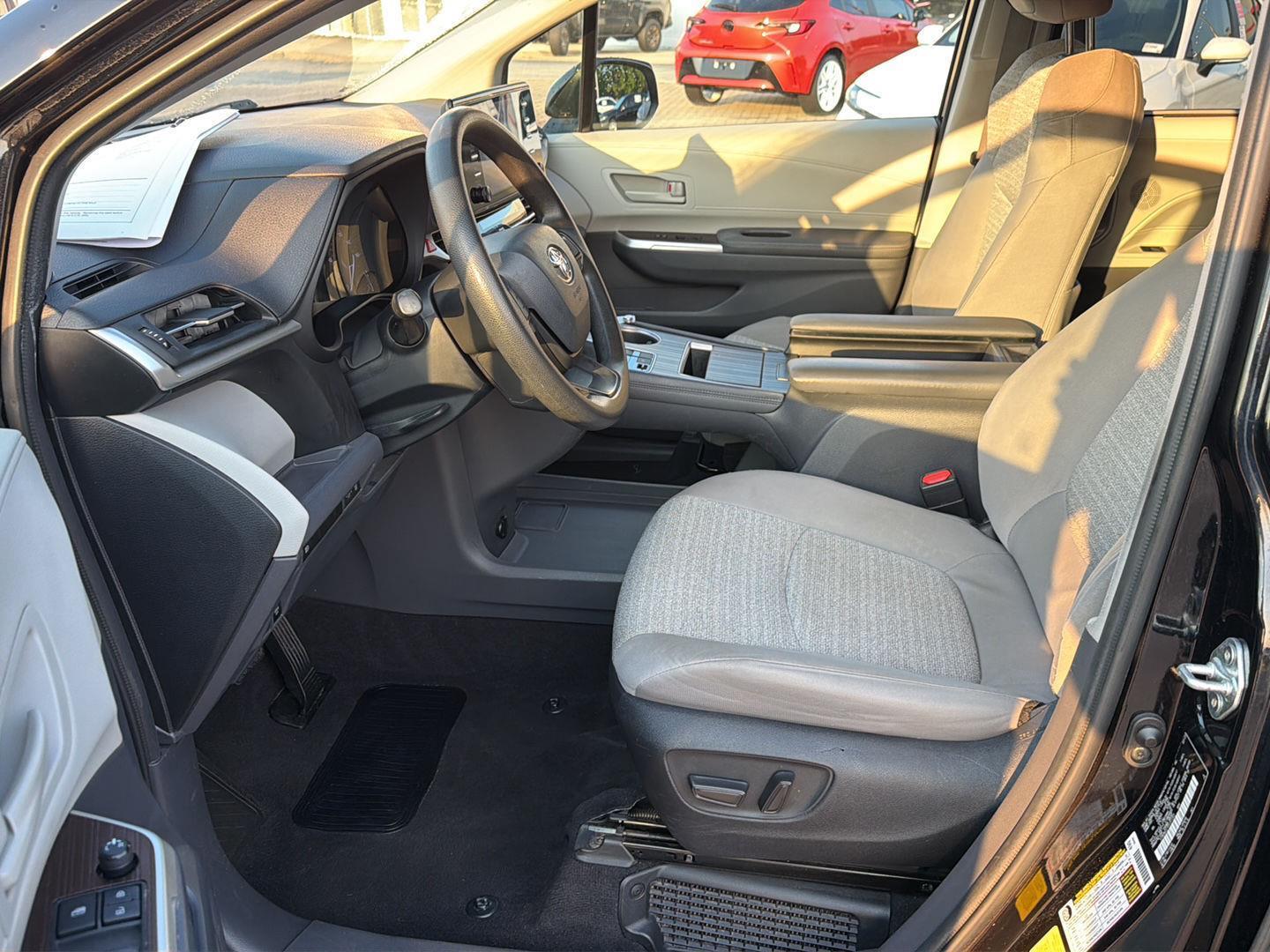 Used 2023 Toyota Sienna Van