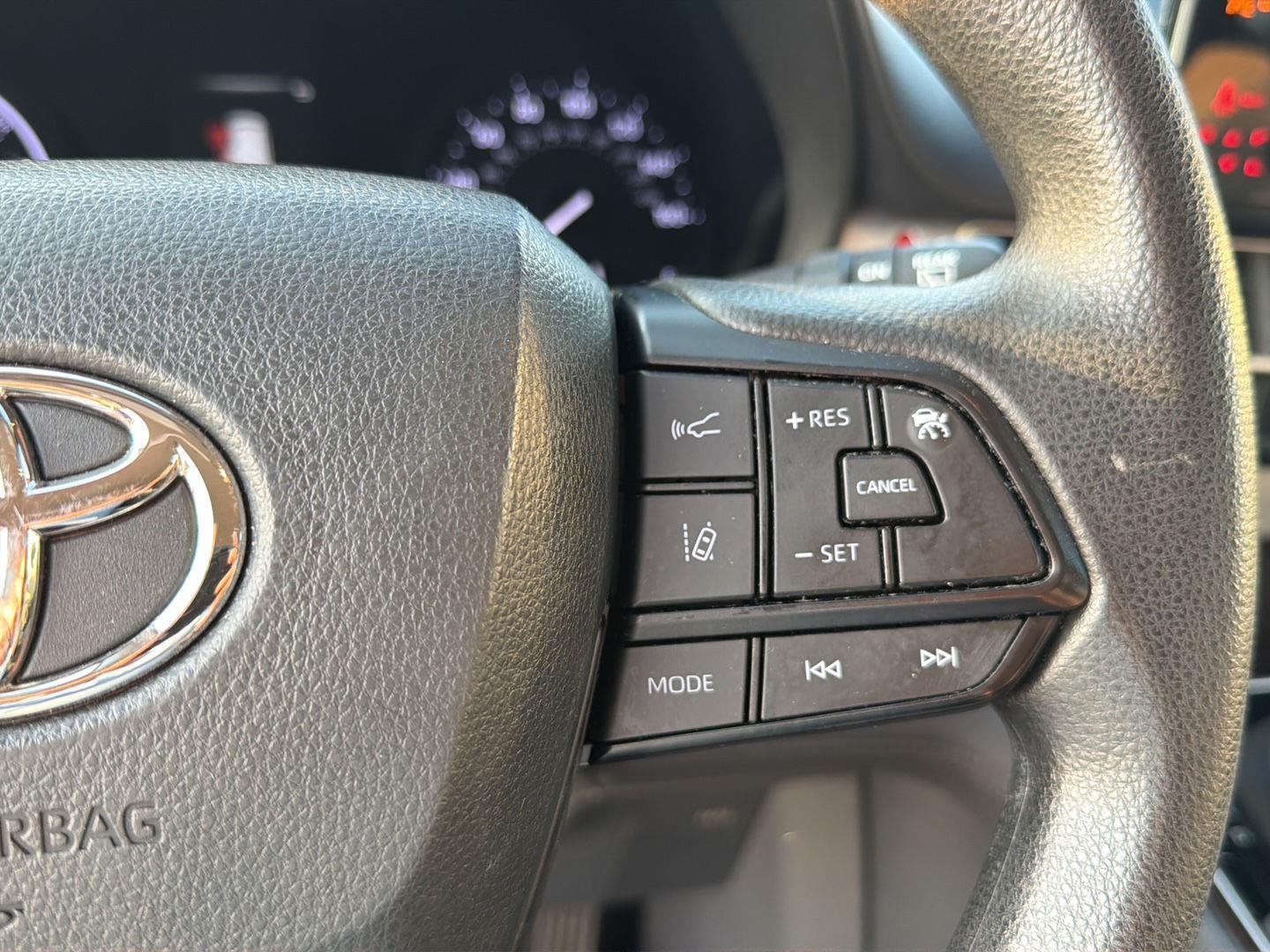 Used 2023 Toyota Sienna Van