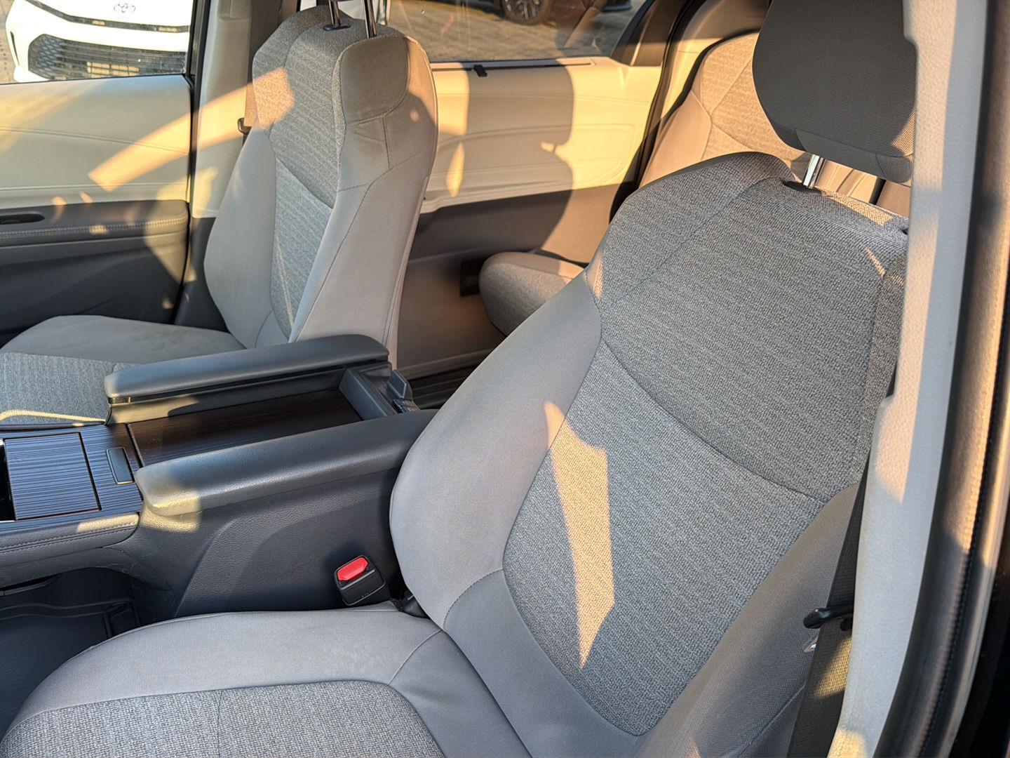 Used 2023 Toyota Sienna Van