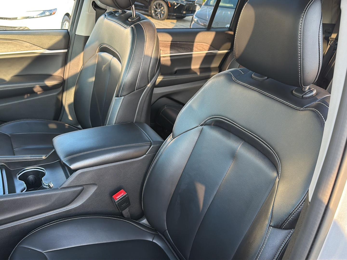 Used 2024 Jeep Grand Cherokee L SUV