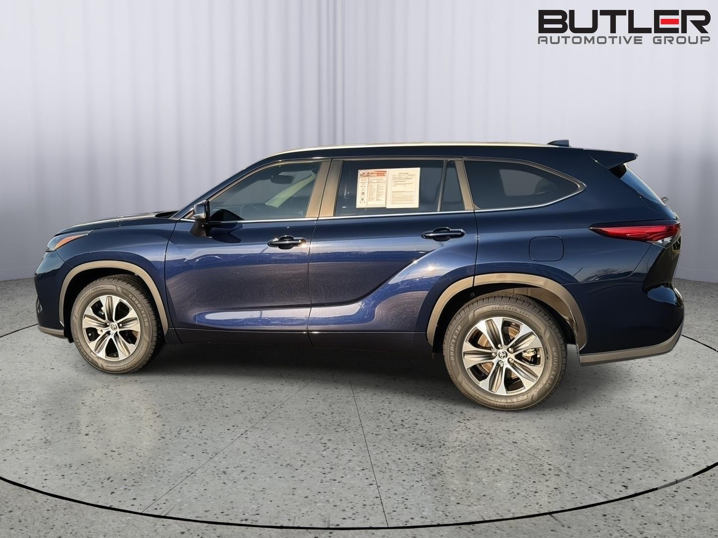 Used 2023 Toyota Highlander SUV
