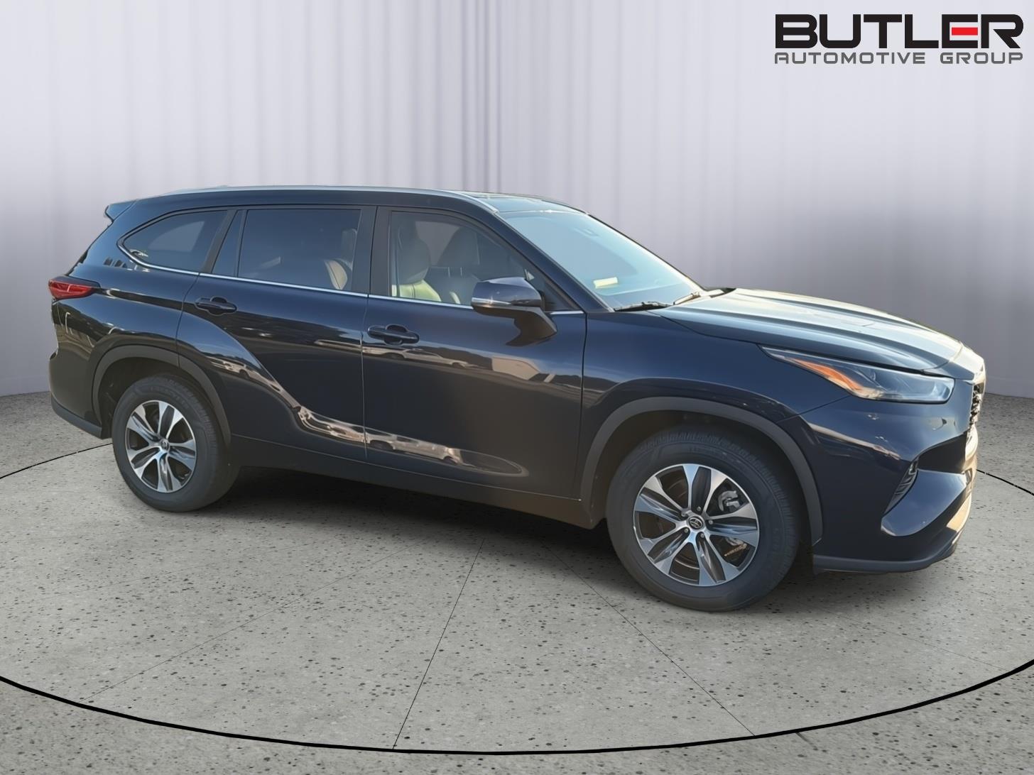 Used 2023 Toyota Highlander SUV