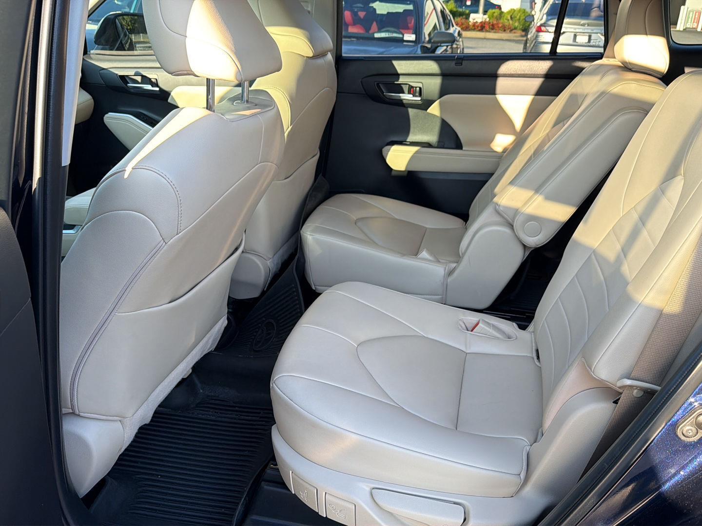 Used 2023 Toyota Highlander SUV