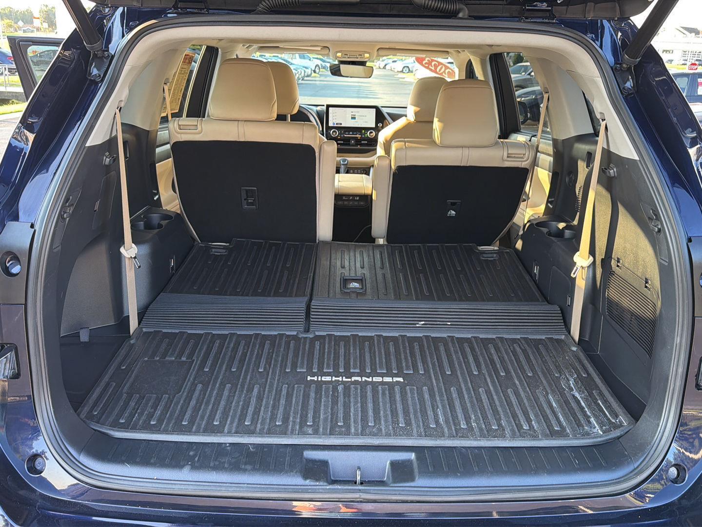Used 2023 Toyota Highlander SUV