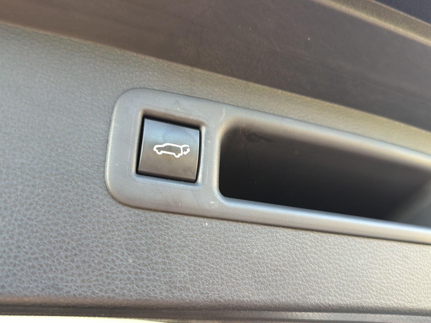 Used 2023 Toyota Highlander SUV