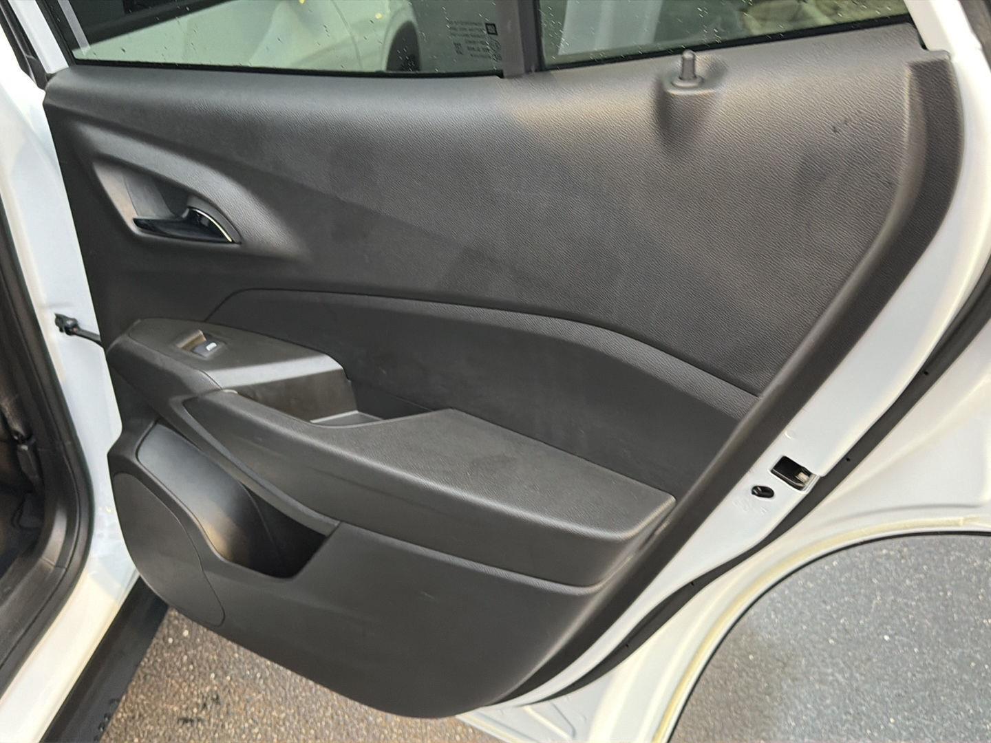 Used 2025 Chevrolet Trax SUV