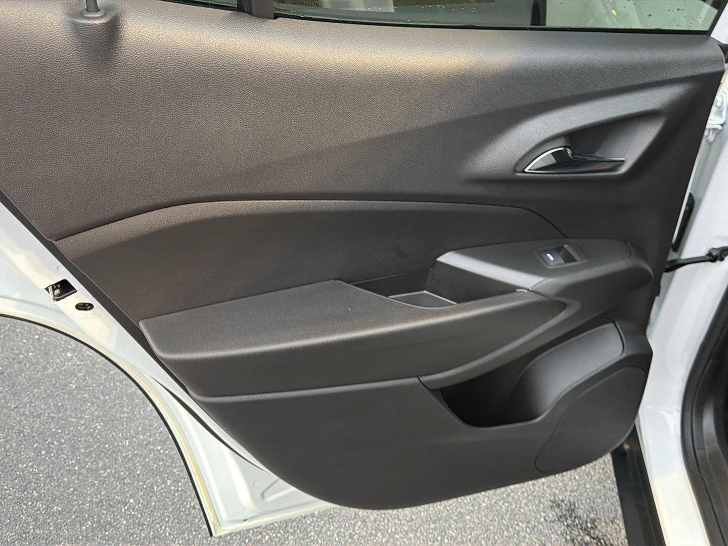 Used 2025 Chevrolet Trax SUV