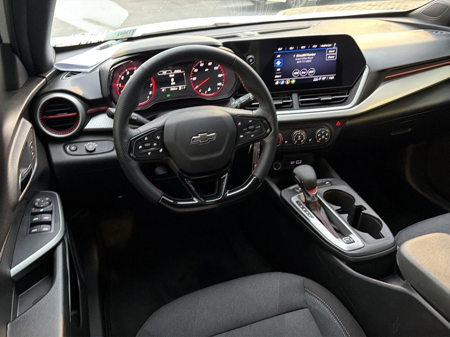 Used 2025 Chevrolet Trax SUV
