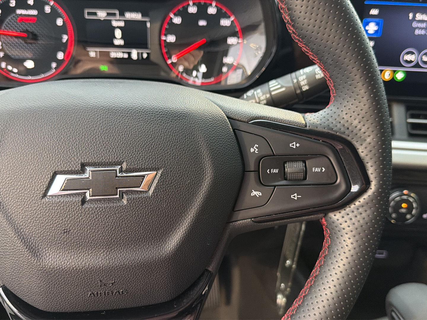 Used 2025 Chevrolet Trax SUV