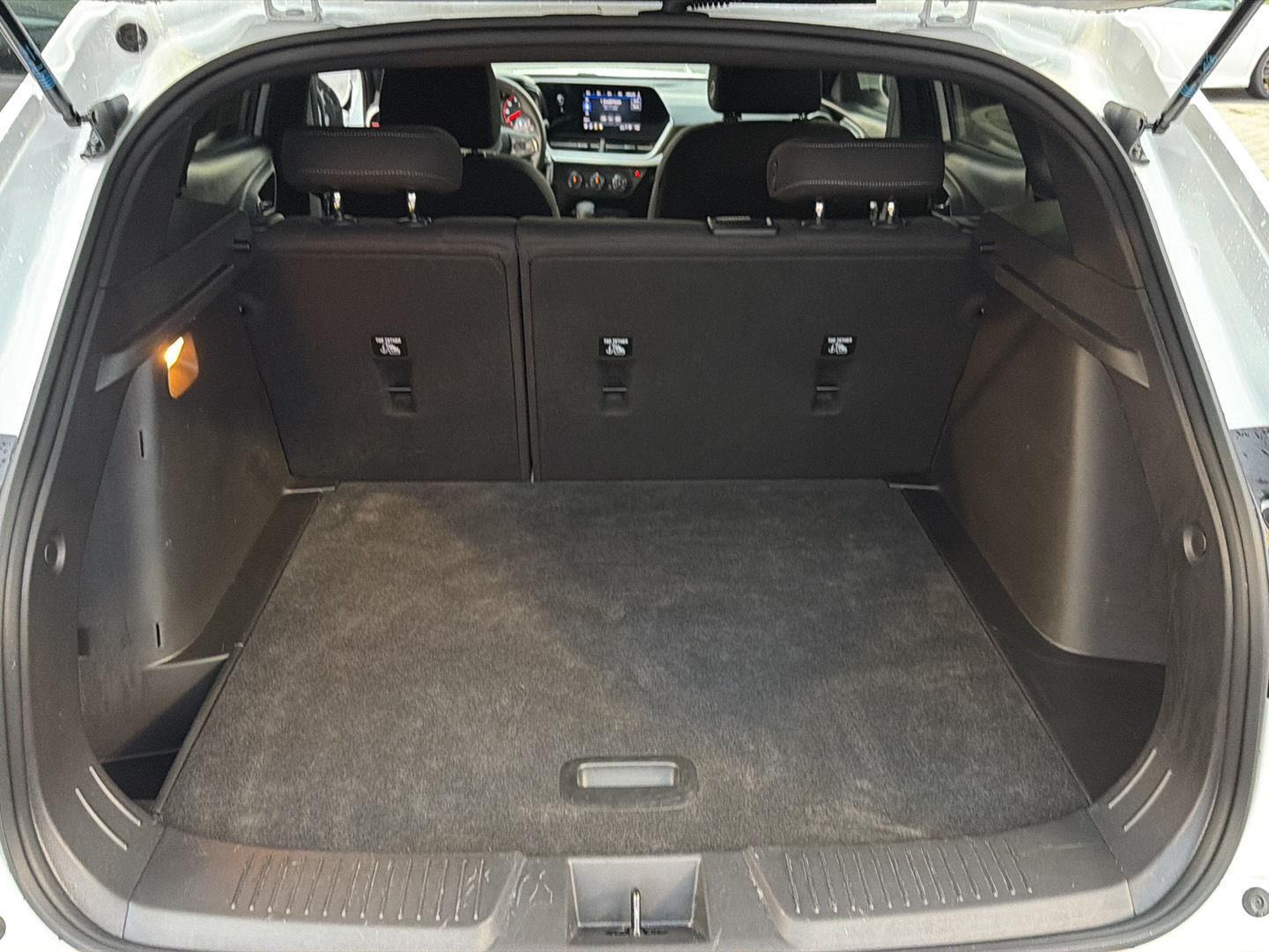 Used 2025 Chevrolet Trax SUV