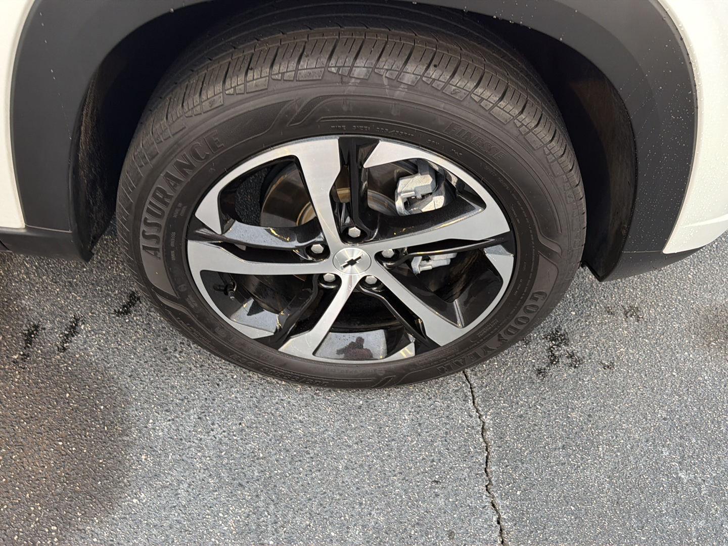 Used 2025 Chevrolet Trax SUV