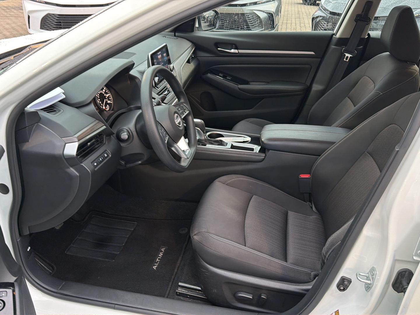 Used 2023 Nissan Altima Sedan