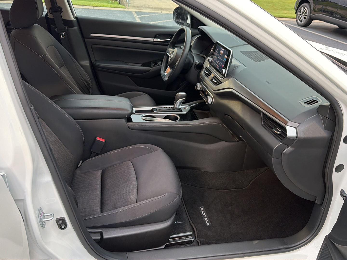 Used 2023 Nissan Altima Sedan