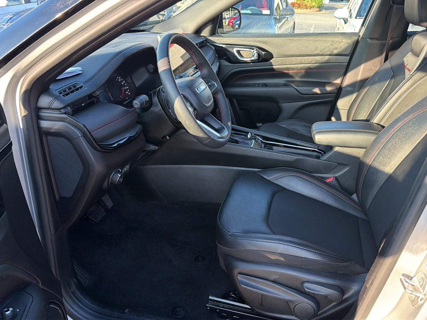 Used 2025 Jeep Compass SUV