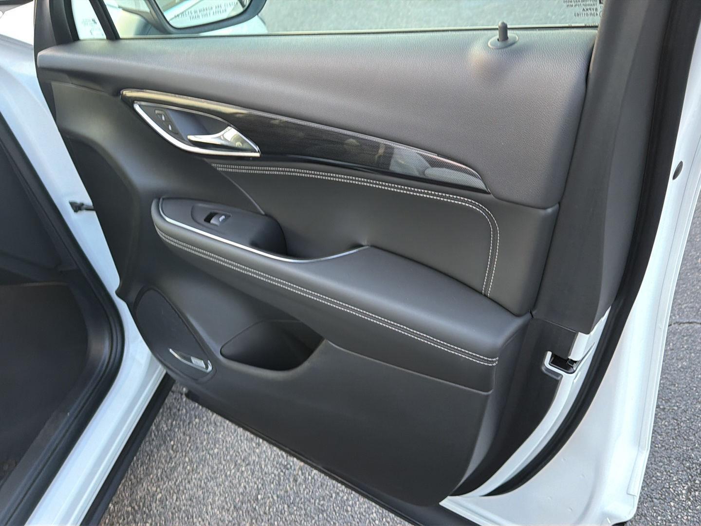 Used 2023 Buick Envision SUV
