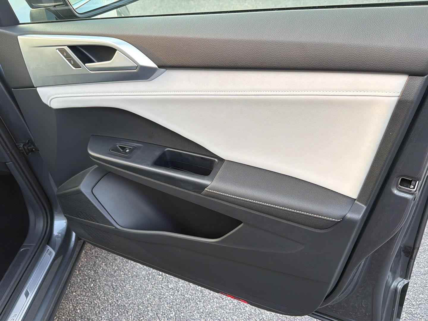 Used 2025 Volkswagen Taos SUV