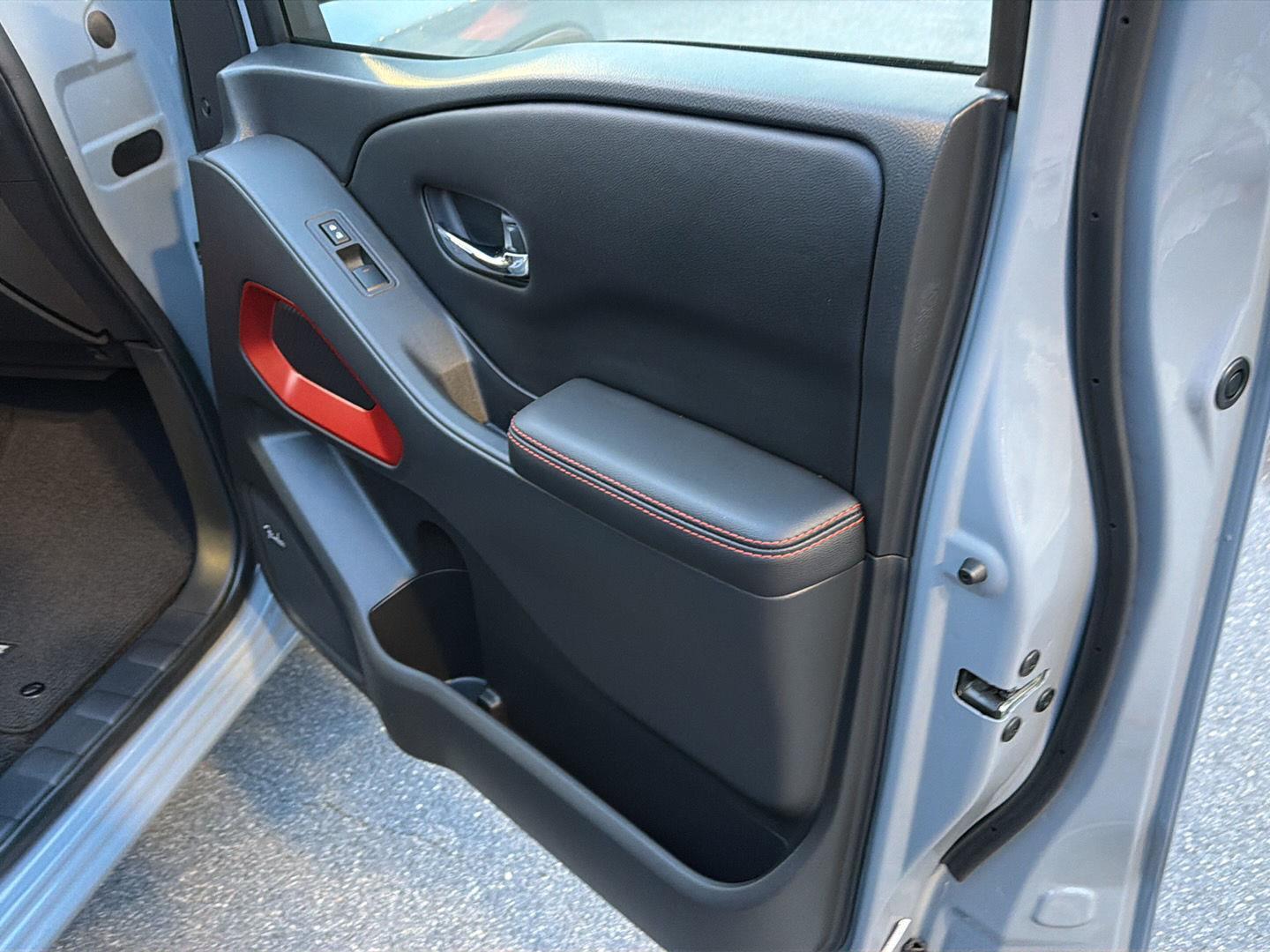 Used 2025 Nissan Frontier Truck