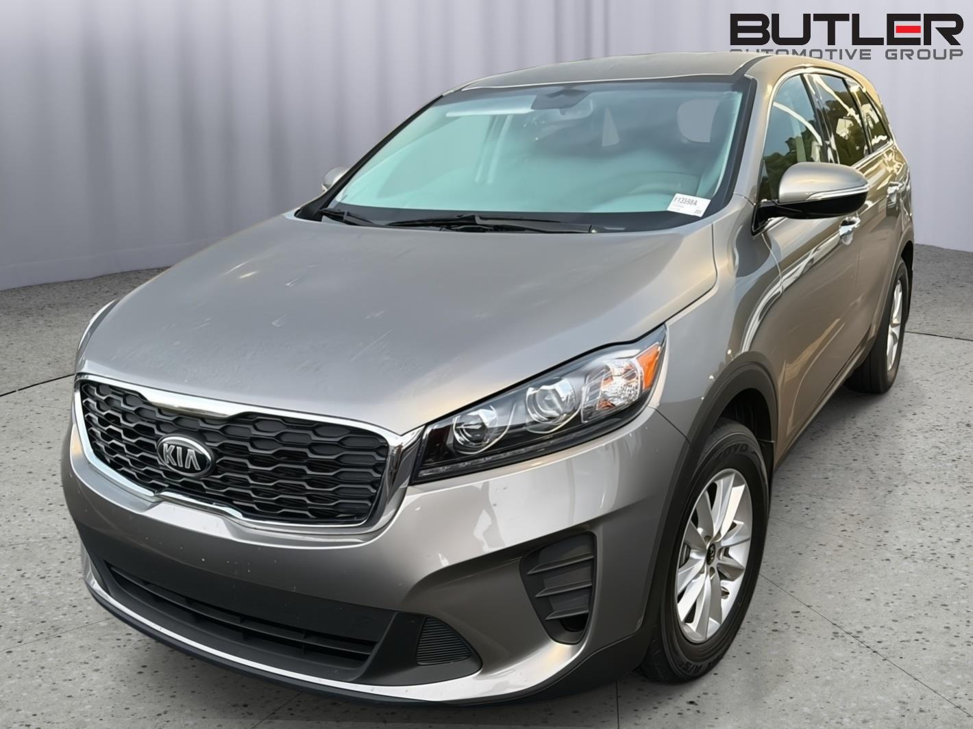 Titanium Silver 2019 Kia Sorento SUV / Crossover Front-Wheel Drive 6-Speed Automatic