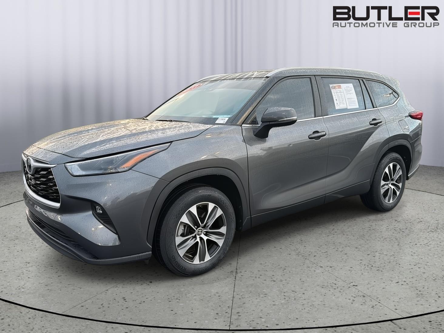 Used 2023 Toyota Highlander SUV