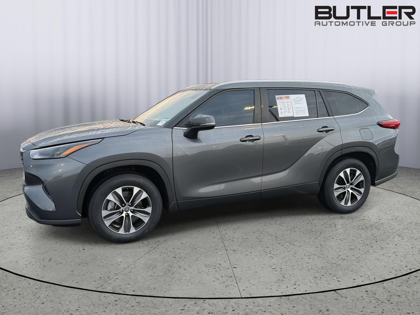 Used 2023 Toyota Highlander SUV