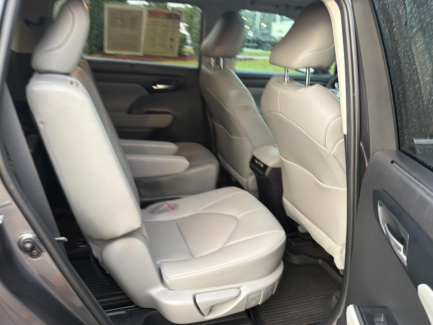 Used 2023 Toyota Highlander SUV