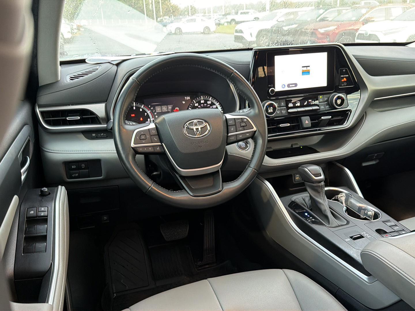 Used 2023 Toyota Highlander SUV