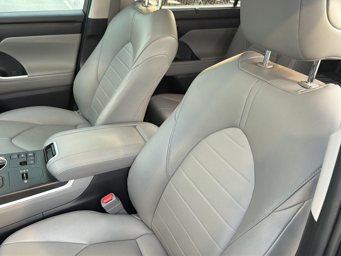Used 2023 Toyota Highlander SUV