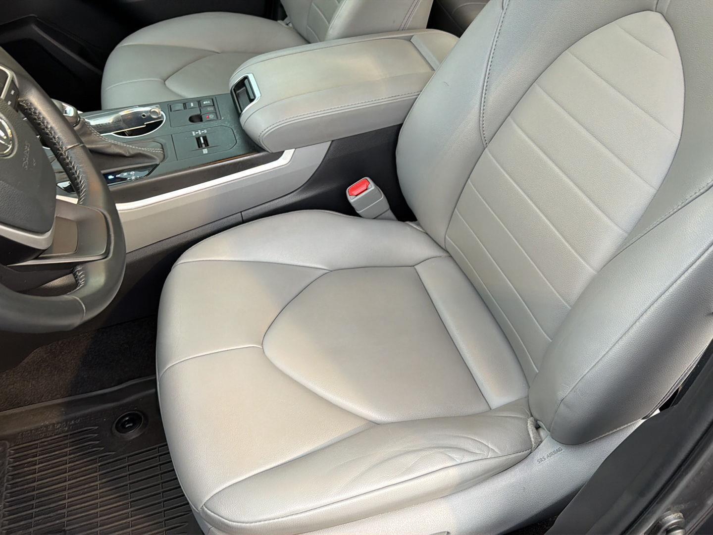 Used 2023 Toyota Highlander SUV