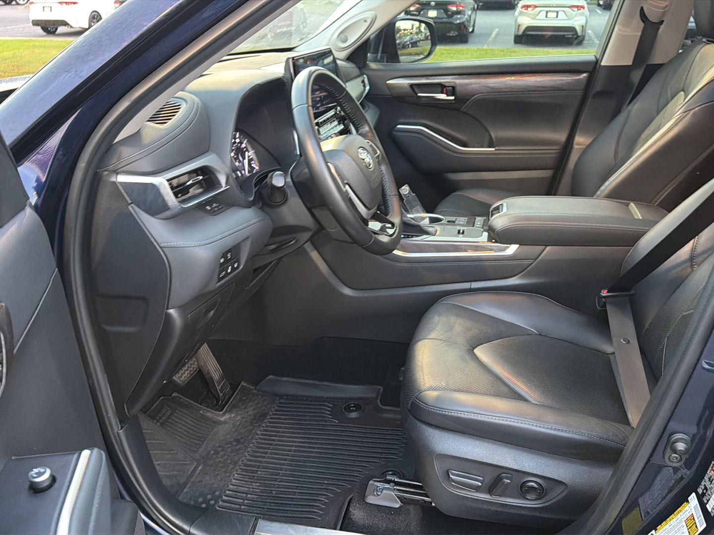 Used 2022 Toyota Highlander SUV