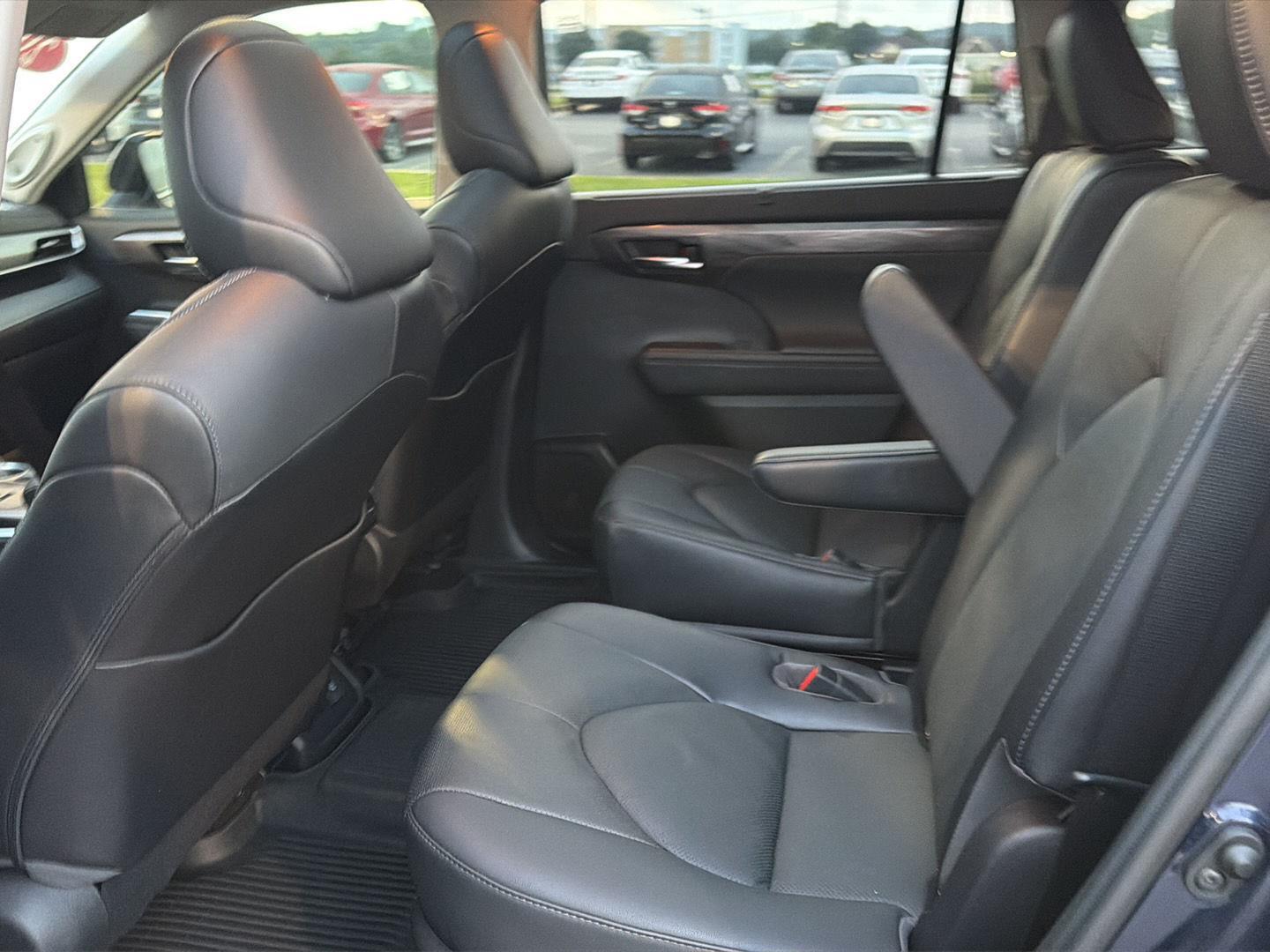 Used 2022 Toyota Highlander SUV