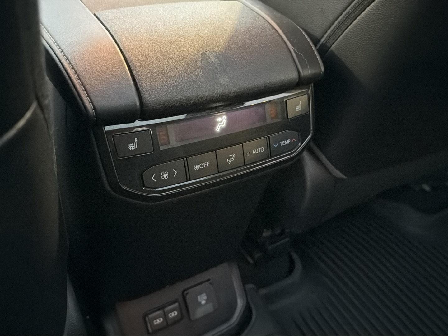 Used 2022 Toyota Highlander SUV