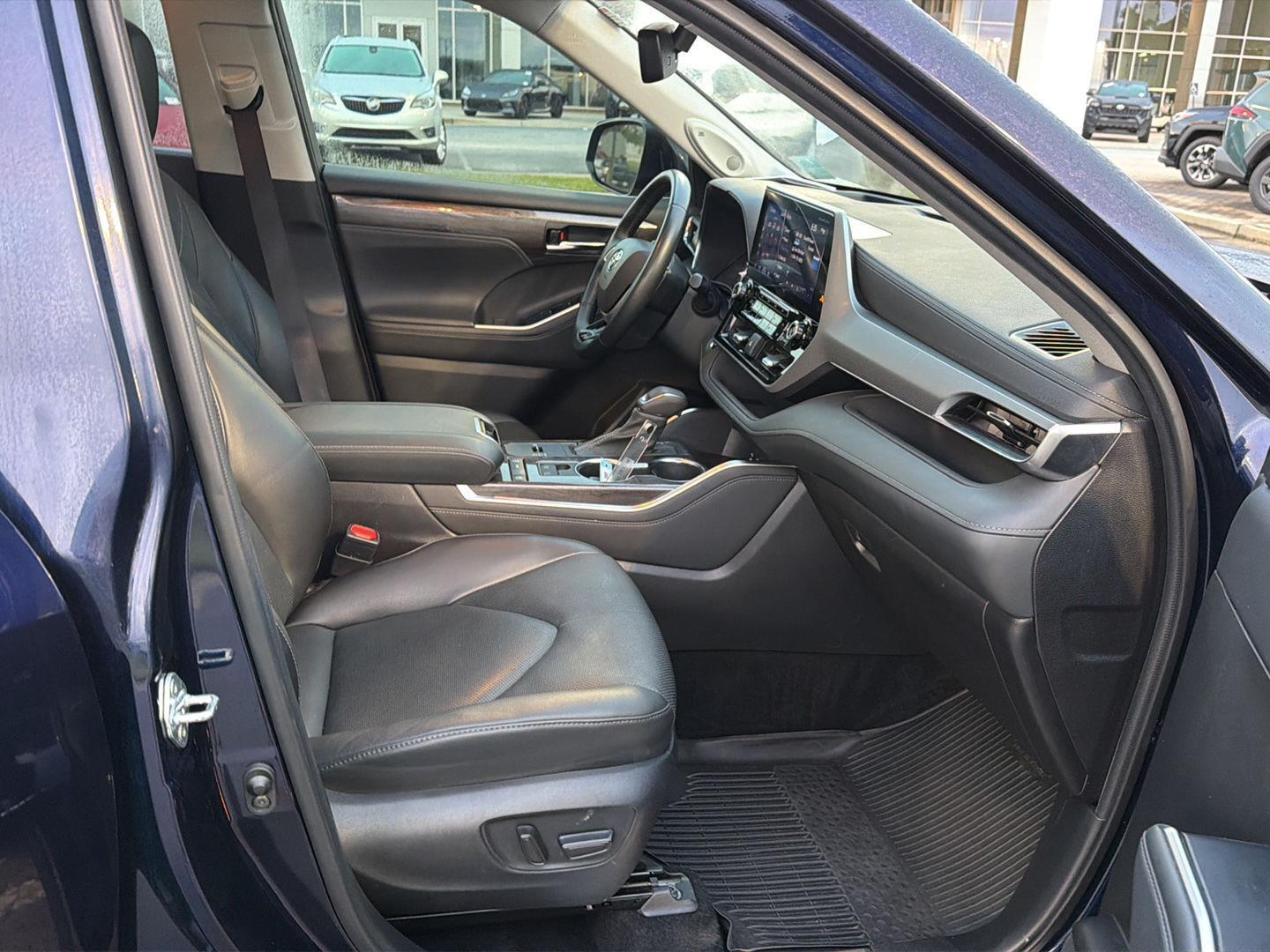 Used 2022 Toyota Highlander SUV