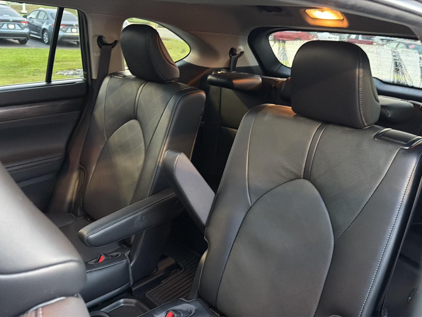Used 2022 Toyota Highlander SUV