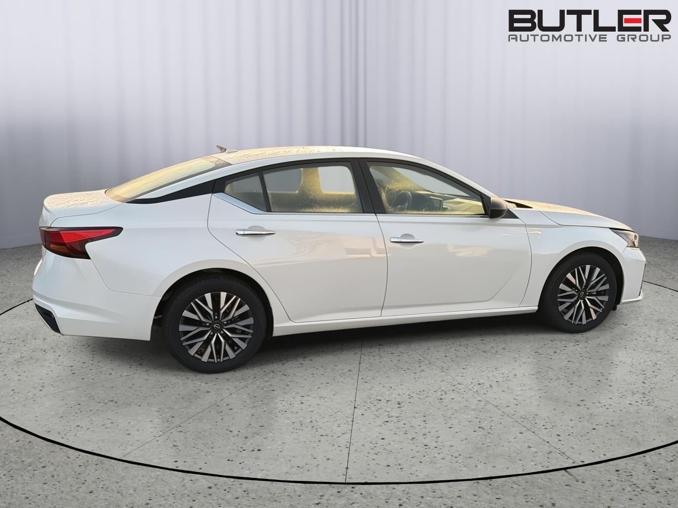 Used 2025 Nissan Altima Sedan