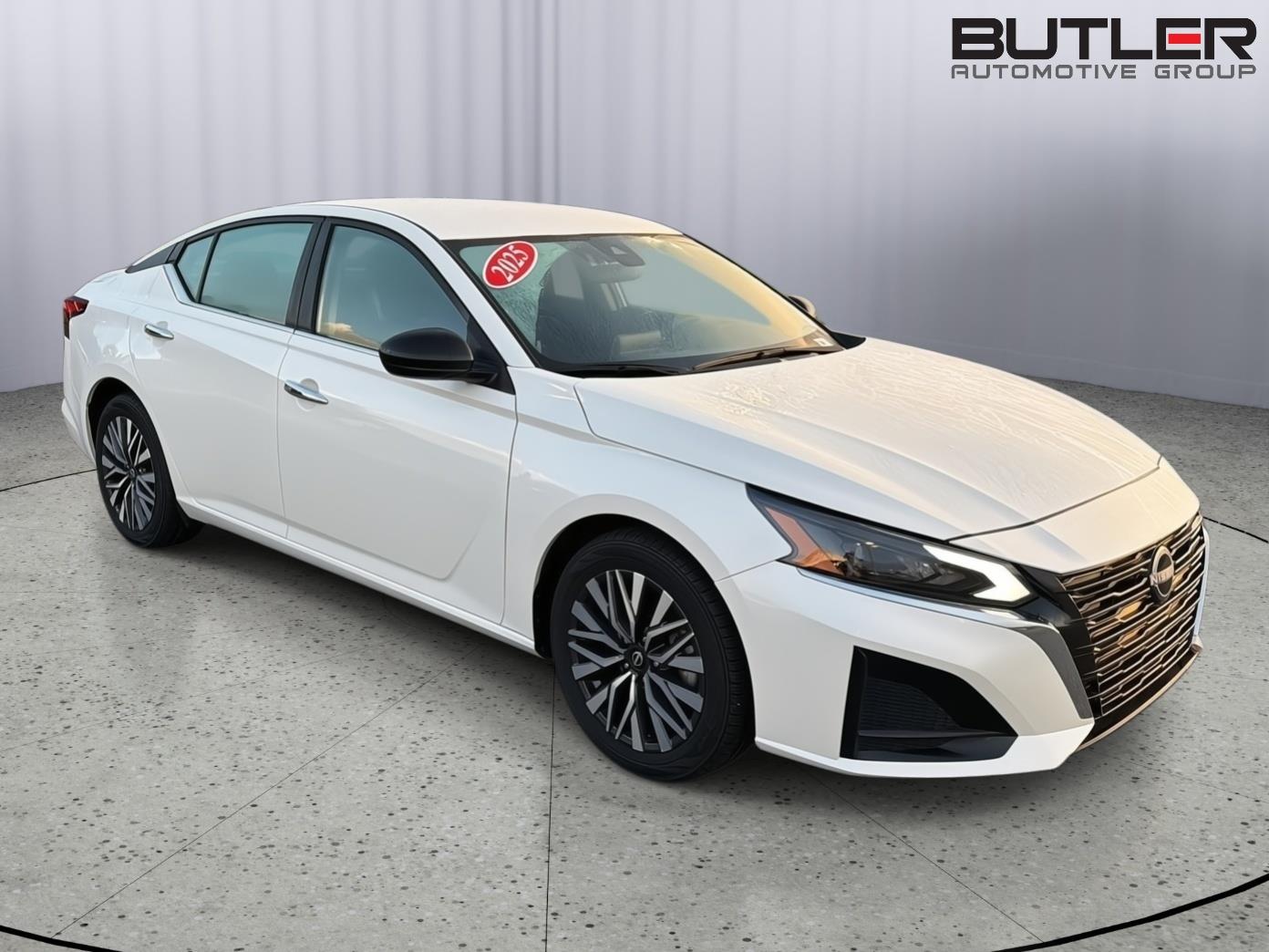 Used 2025 Nissan Altima Sedan
