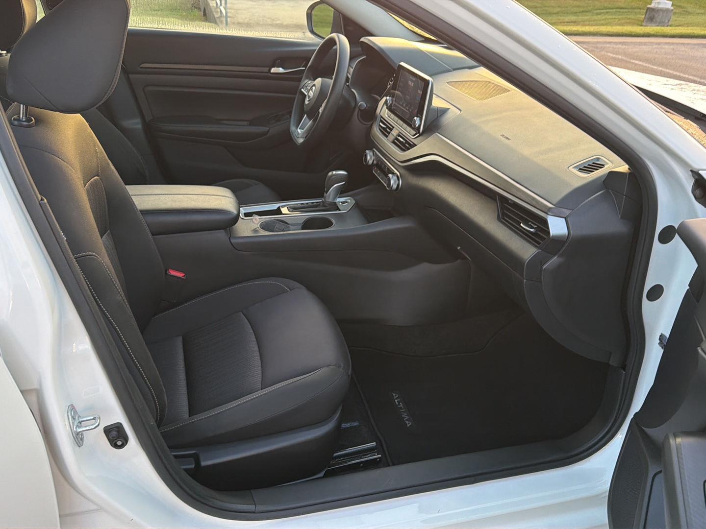 Used 2025 Nissan Altima Sedan